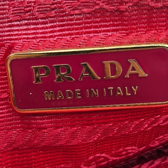 Prada  Pink Saffiano Crossbody Bag - Picture 3 of 16